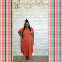 Load image into Gallery viewer, Relaxed Chic - Orange