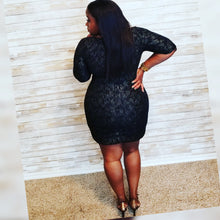 Load image into Gallery viewer, Eye Catcher Chic (Black/Gold)