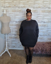 Load image into Gallery viewer, Sweatshirt Chic (Dress) - Black